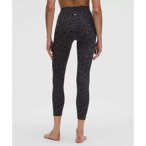 Lululemon Black Camo Leggings High Rise Yoga Athletic Size 6